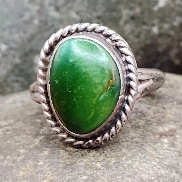 Vintage Navajo Old Pawn Green Turquoise Sterling Silver Ring Size 4.75 - Picture 1 of 9